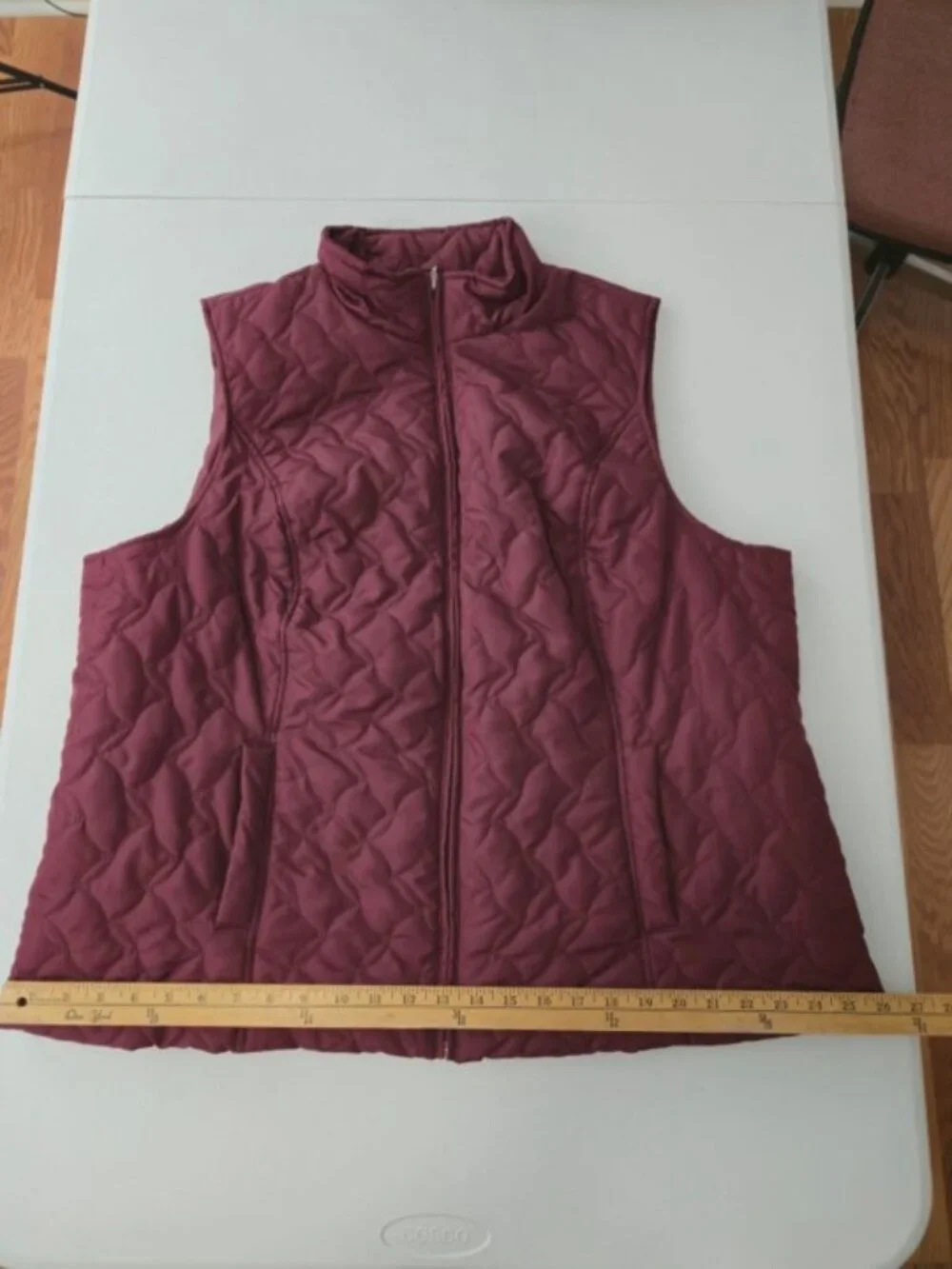 NWT CJ Banks Quilted Maroon Lightweight Puffer Vest 2X